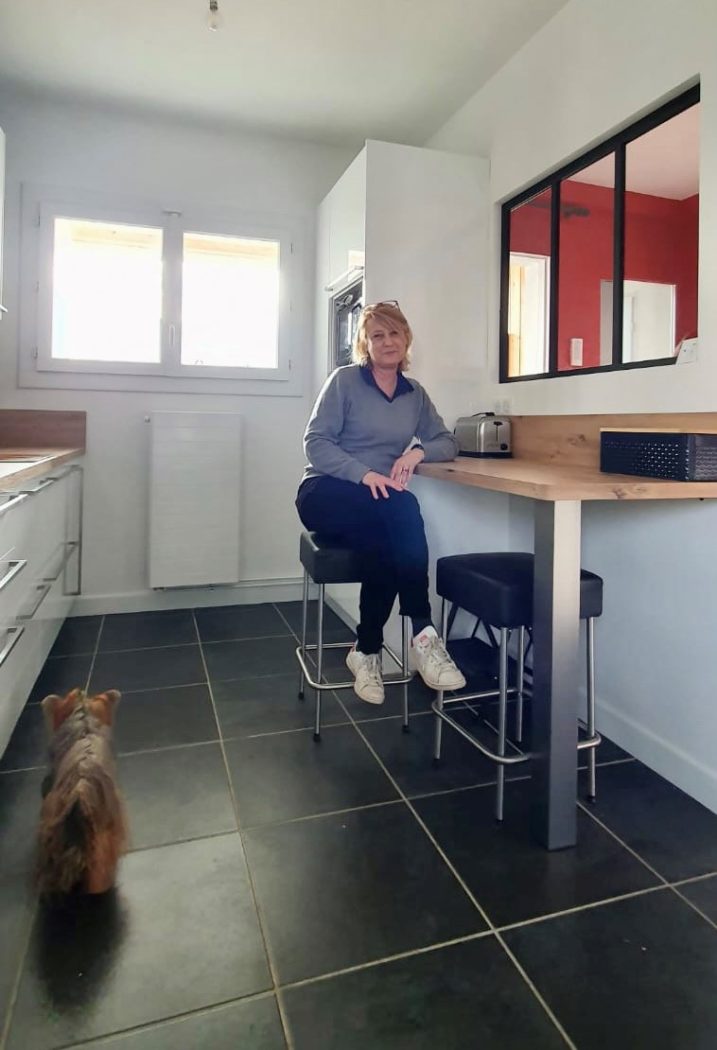 cuisine-equipee-verriere-plan-snack
